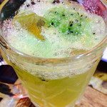 弁慶 - 生キウイフルーツサワー　380円（写真はジュース）