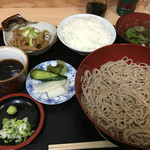 四良兵衛 - もつ煮定食