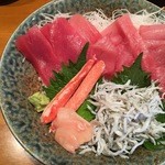 生本マグロ丼(赤身＆中とろ)