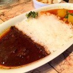 カマル - やさいのカレー＋ビーフカレー（S）