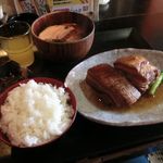 なんちち食堂 - ラフテー定食
            ※写真はプラス150円で汁物をミニ沖縄そばに変更