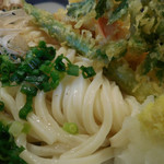 喜多一 - 春の野菜天ぷらぶっかけ；うどんアップ
