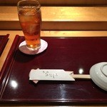 鮨処 おだじま - 息子はウーロン茶、200円です。