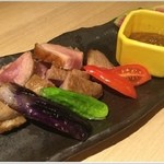 板前バル - ジューシーレア焼き　合鴨ロースト