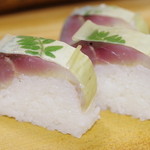 満寿形屋 - 極上鯖寿司