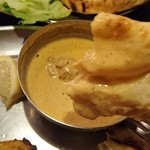 印度料理シタール - バターチキンとナンの相性は抜群♪