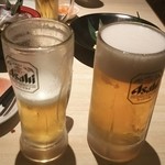 Hananomai - 左側は生ビール(中)、右側は生ビール(大)(2016.03.30)