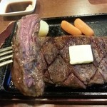 ステーキハウスダヂ - 焼き加減は聞かれません。これがスタンダードか。