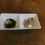 満味 - お通し
      モツの和え物ともづく