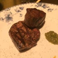 銀座あしべ - 手前がサーロイン。奥はなんだったかな？