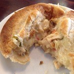 Meldrum's Pies In Paradise - チキンカレーPIE