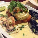 Dundee's Restaurant on the Waterfront - バラマンディとザリガニ、タコ、海老、ムール貝