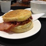 Trib's Cafe - エッグマフィン