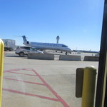 United Club - 滑走路とほぼ同じフロアレベルです