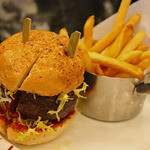 db bistro & oyster bar - ニューヨークハンバーガー（dbオリジナルバーガー）（42ドル）