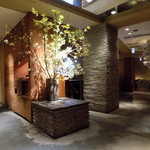 h Kitashinchi Sugahara - 個室、テーブル席と多彩なお席をご用意。