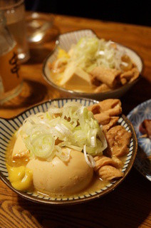 やきとんひなた - もつ煮込み（380円）＋煮玉子（100円）（2015/9）