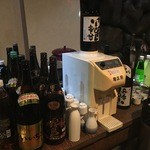 あぶり焼鳥　鳥助  - 飲み放題、つぎ放題はセルフ