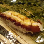 寿司一 - 煮蛸。