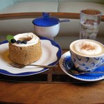 Cafe K - カプチーノ＆ブルーベリーのシフォンケーキ