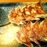 らぁめん シフク - らぁめんシフク 一口餃子 写真大き目に見えますが、一口サイズですね。