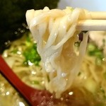 らぁめん シフク - らぁめんシフク 塩ラーメン 麺リフト fromグリーンロール