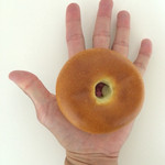 ザ マンダリン オリエンタル グルメショップ - あんぱんのサイズの参考までに 2015/09/17