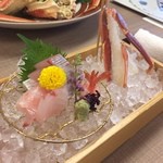 旬の造り（カニ刺し、寒ブリ、平政、甘エビ）