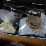 キャビアハウス＆プルニエ サンドイッチハウス - キャビアサンド（６０００円）この状態から自分でサンドする