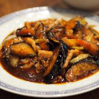 青菜 丸の内ブリックスクエア店 - 茄子豚肉甘辛酢炒め定食　火力が本物やわっあつあつっ