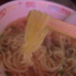 トントン - ラーメンの麺はこんな感じ