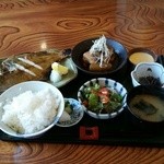 一文字 - 2016.4)日替わりランチ。これで９５０円です！