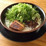 極厚焼豚らーめん 天翔 - 豚骨ドカネギらーめん　790円