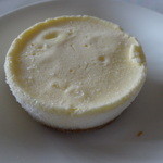 アール元気 - 料理写真:チーズケーキ・スペキュロス（まだ凍ってます）