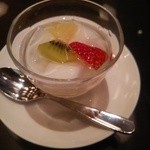 萬珍樓點心舗 - 杏仁フルーツポンチ