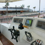 チャタンハーバーブルワリー＆レストラン - 運転席からレストランを見る