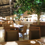 チャタンハーバーブルワリー＆レストラン - レストランのインテリア