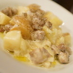 piccolo MODENA - 自家製パンチェッタとイモのクリームソース