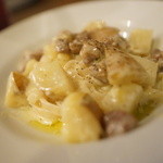 piccolo MODENA - 自家製パンチェッタとイモのクリームソース