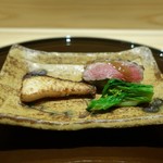 米倉 - カンパチの若狭焼き
　青首鴨のロース煮、ポワローネギ

