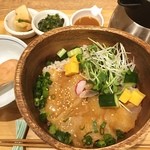 こめらく 贅沢な、お茶漬け日和。 - 宇和島鯛のごまだれおひつ♪ちょうど鯛茶が食べたかったから嬉し〜(^^)ランチは発芽玄米ごはんとお出汁がおかわり出来ます。