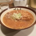 すみれ - ラー博は俺の社員食堂。  味噌ラーメソ！  春休み期間は平日ランチタイムでも45分待ちなどであったすみれ。久しぶりに食べた気がする。