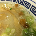 久留米ラーメン清陽軒 - 揚げた豚の背脂 (西武池袋本店催事)