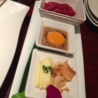 游玄亭 新宿 - ユッケ