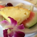 Star of Honolulu - 前菜はフルーツ、チーズなどのビュッフェ形式