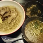 玄武 - つけ麺300g（熱盛り←ほぼ釜揚げ）