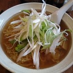 らあめん厨房 どる屋 - 鯛だし麺（醤油）那須の白美人ねぎ入り