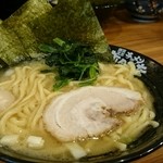 町田商店 - 豚骨醤油ラーメン並700円