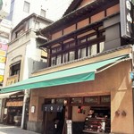 すき焼割烹 日山 - 大正１４年築木造３階建て