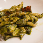 ヴィーノ・デッラ・パーチェ - アワビのトロフィエ、バジリコソースで